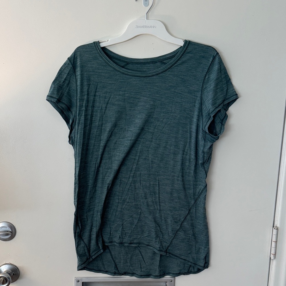 Lululemon Green T shirt